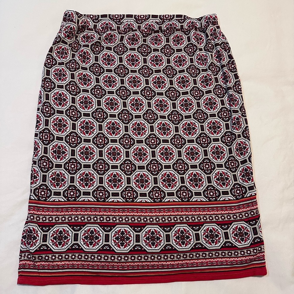 Max Studio Red and Black Knee-length Pencil Skirt for Work size M